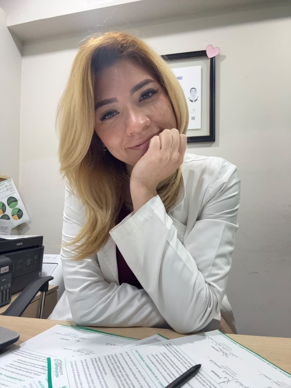 Luz Ayala, Licenciada en Nutrición